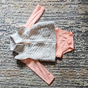 Carter's vest/ onesie (6m)